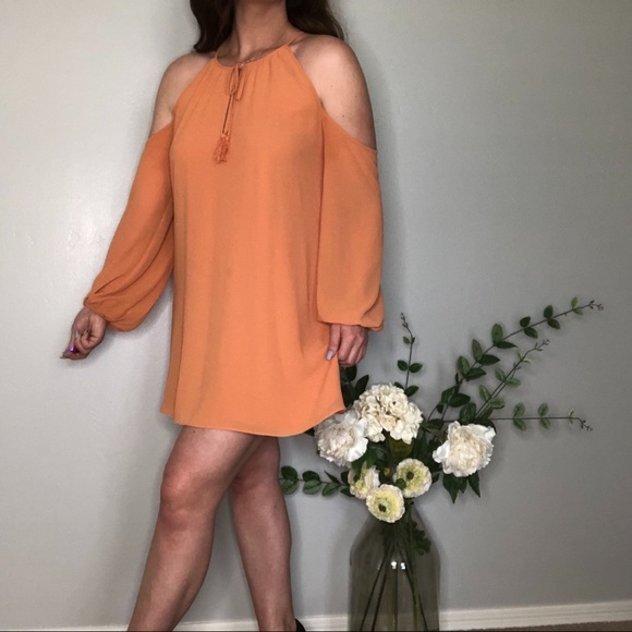 🌿Peach Cold Shoulder Dress - Picture 3 of 6